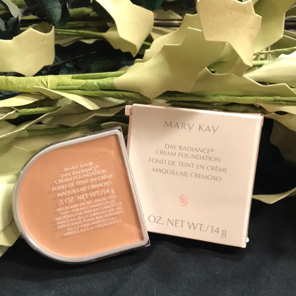 Mary Kay Day Radiance Cream Foundation